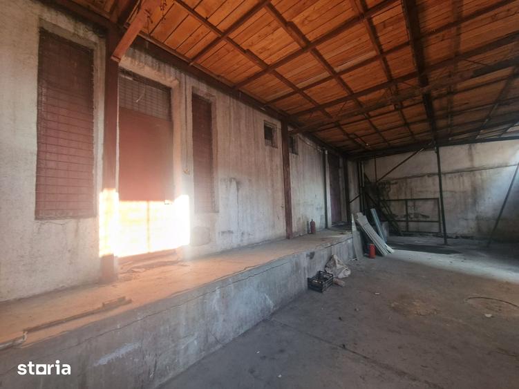 Spațiu comercial, de 250 mp, în Sud
