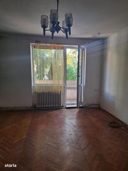 Apartament cu 2 camere semidecomandat în Solidarității