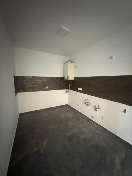 Casă individuală cu 5 camere cu Canalizare în Giroc