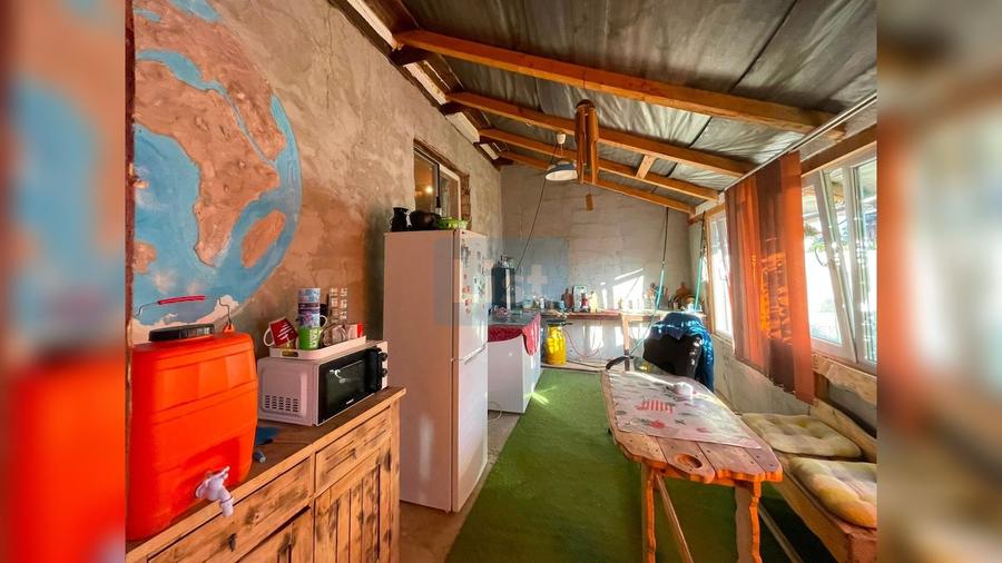 Casă cu 2 camere cu Teren 539 Mp în Târnova