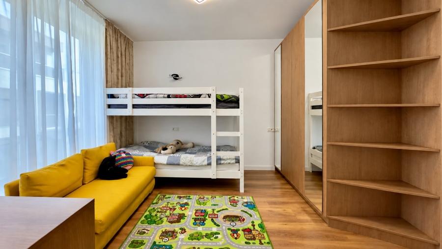 Duplex cu 4 camere cu Canalizare în Nord