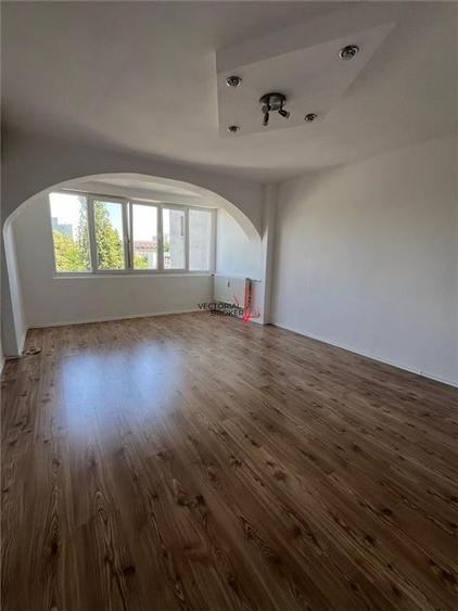 Apartament cu 2 camere semidecomandat în Titan