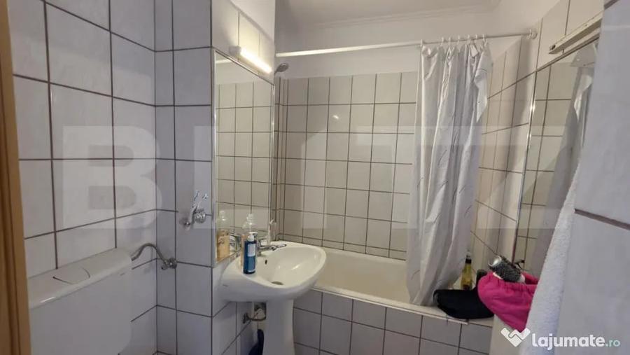 Apartament cu 3 camere decomandat în Ultracentral