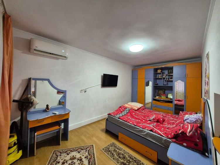 Casă cu 4 camere în Central