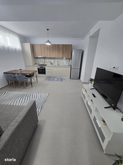 Apartament cu 2 camere, mobilat în Central
