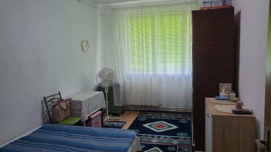 Apartament cu 2 camere decomandat în Titan