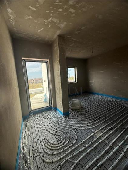 Duplex cu 4 camere cu Canalizare în Moșnița Veche