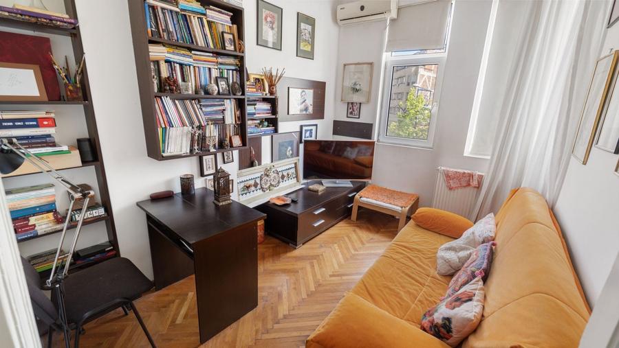 Apartament cu 3 camere în Unirii