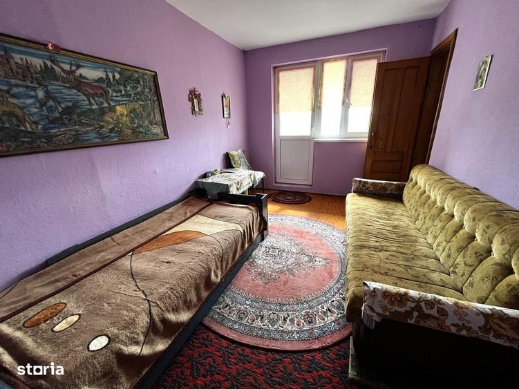 Apartament cu 3 camere decomandat în Buzaului