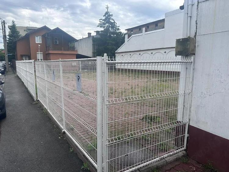 Spațiu comercial, de 1 mp, în Sud