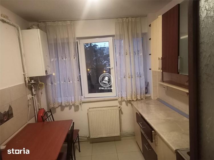 Apartament 2 camere de inchiriat, semidecomandat, etaj intermediar - P - 5