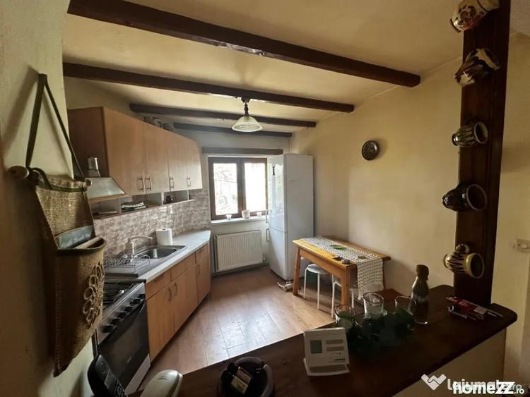 Apartament cu 3 camere decomandat în Calea București