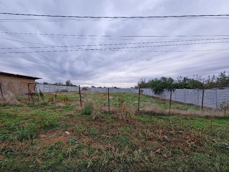 Teren de 1000 mp, în Stejaru