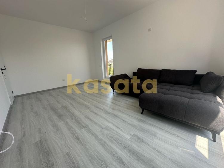 Apartament cu 3 camere decomandat în Theodor Pallady