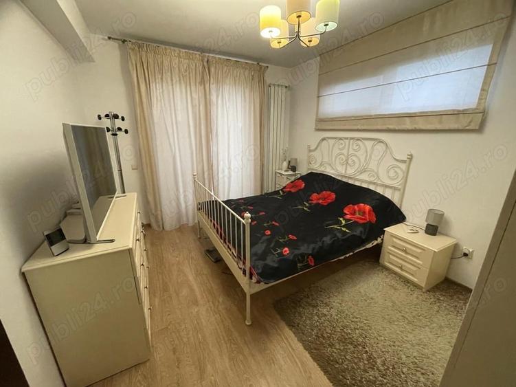 Casă cu 5 camere în Lazu