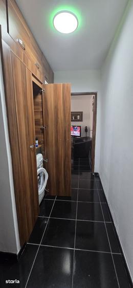 Apartament cu 3 camere în Micro 5