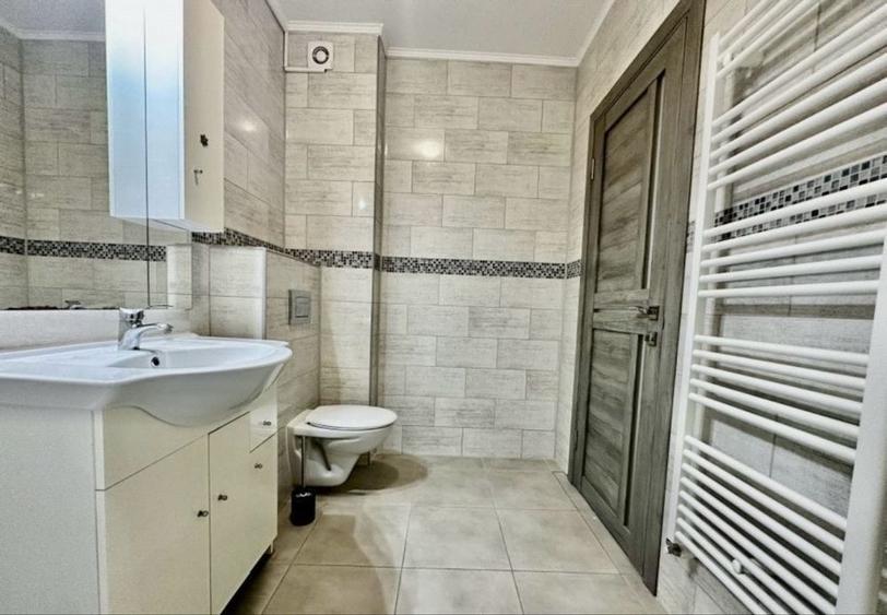 Apartament cu 2 camere decomandat în Florești