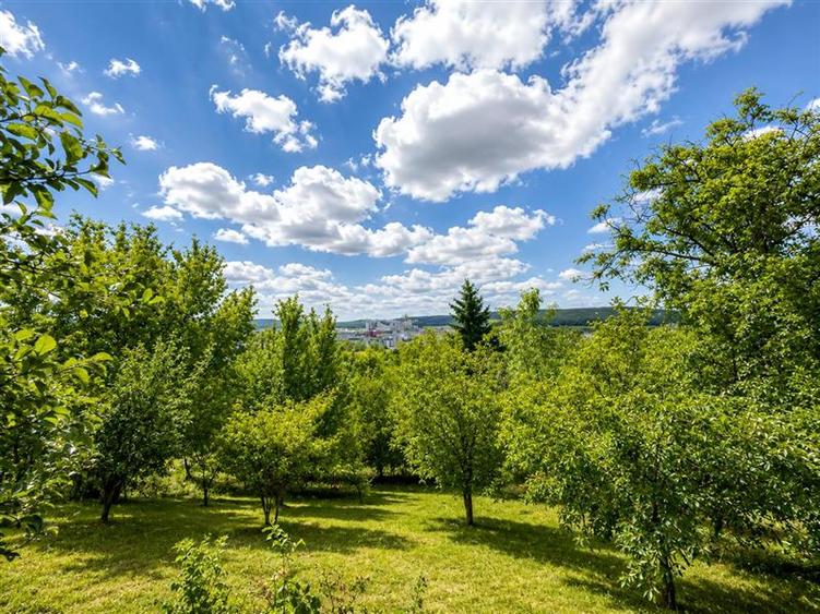 Casă individuală cu 3 camere cu Garaj în Tudor