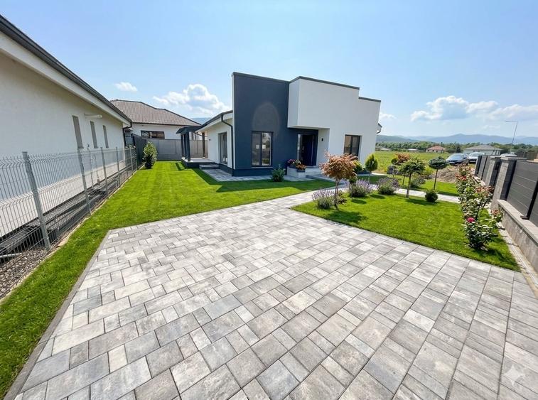 Casă individuală cu 3 camere cu Canalizare în Cetate