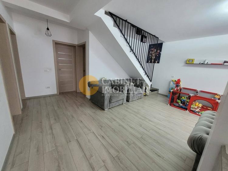 Casă individuală cu 3 camere cu Canalizare în Lunca Cetățuii