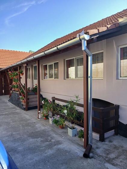 Casă cu 4 camere în Exterior Vest
