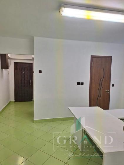 Apartament cu 2 camere semidecomandat, mobilat în Horea