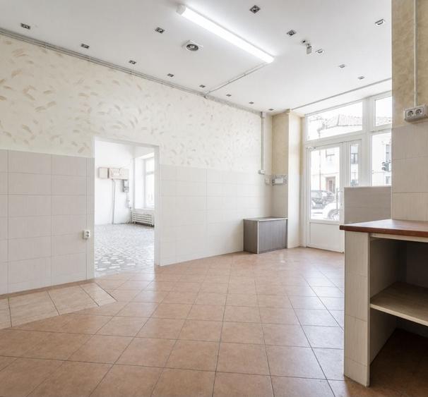 Spațiu comercial, de 169 mp, în Boul Roșu