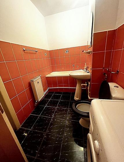 Garsonieră decomandată în Preajba Mare