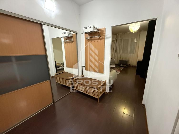 Garsonieră semidecomandată, mobilată în Complex Studențesc