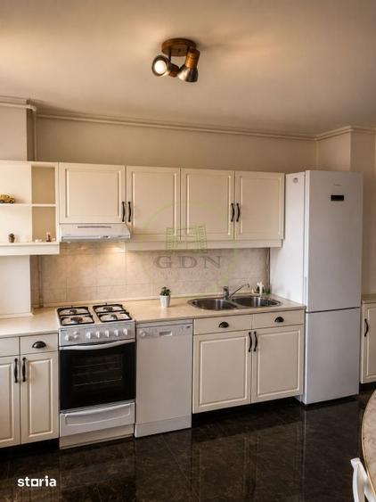 Apartament cu 3 camere în Centrul Istoric