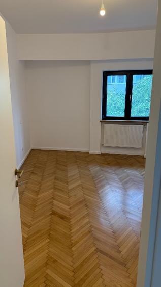 Apartament cu 2 camere decomandat în Calea Victoriei