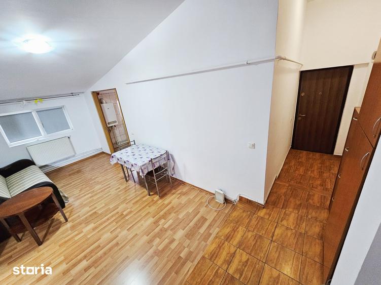 Apartament cu 2 camere în Micro 20