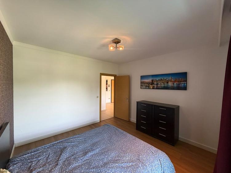 Apartament cu 2 camere decomandat, mobilat în Tei