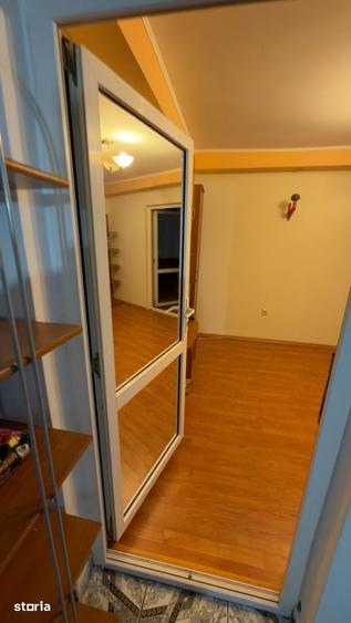 Apartament cu 2 camere în Micro 6
