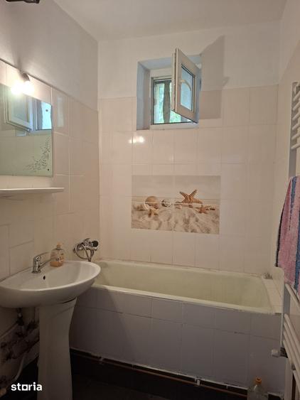 Apartament cu 3 camere semidecomandat în George Enescu