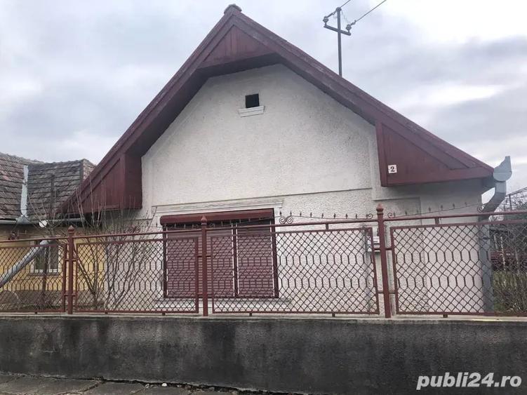 Casă cu 3 camere în Câmpia Turzii