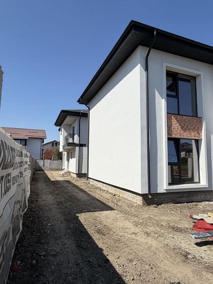 Casă cu 4 camere în Central