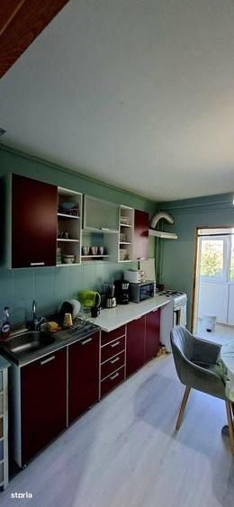Apartament cu 3 camere decomandat în Prundu