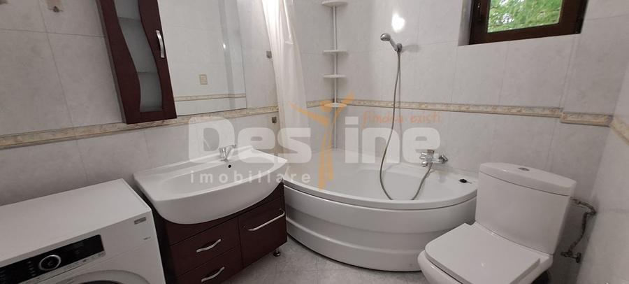 Apartament cu 3 camere decomandat, mobilat în Miroslava