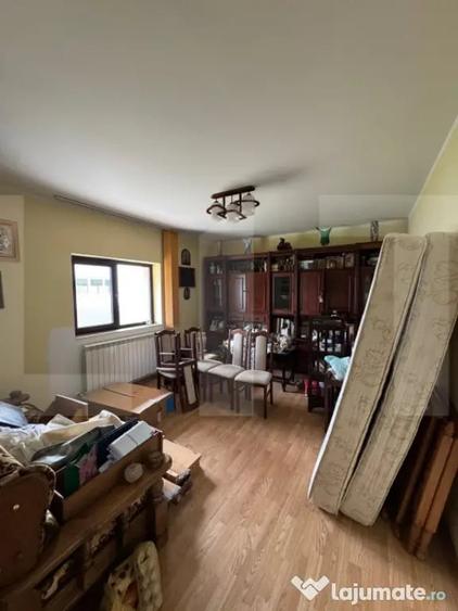 Casă cu 7 camere cu Teren 2990 Mp în Hudum