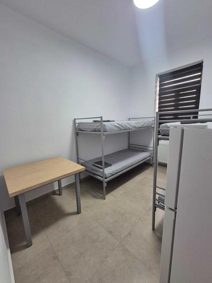 Casă cu 4 camere în Traian