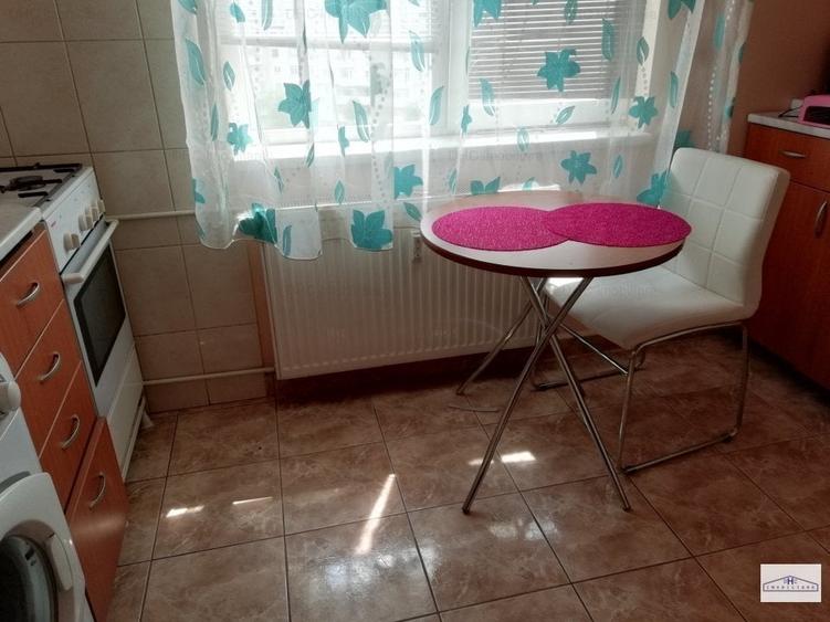 Garsonieră decomandată în Vitan Mall
