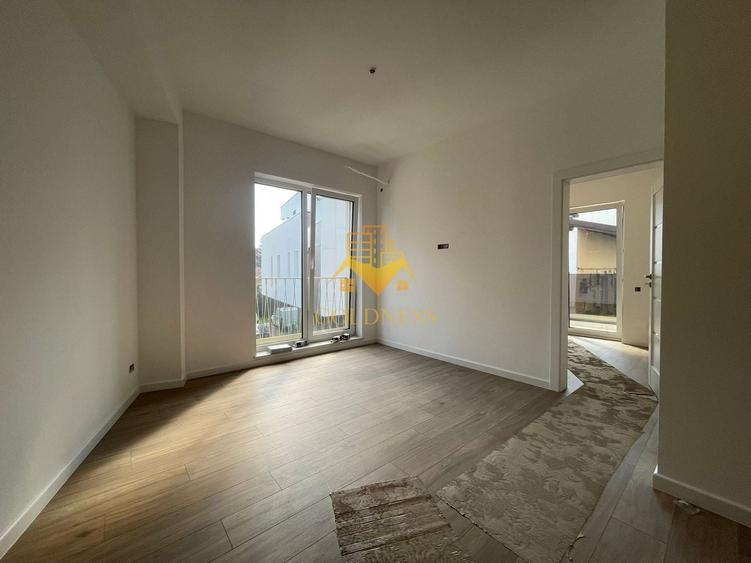 Apartament cu 3 camere semidecomandat în Central