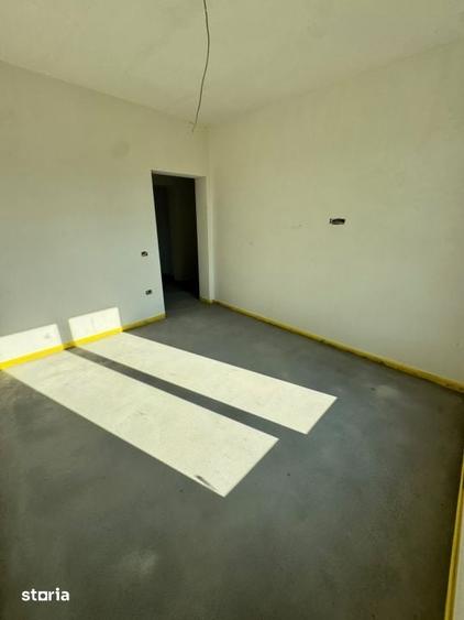 Casă cu 4 camere cu Teren 694 Mp în Mara