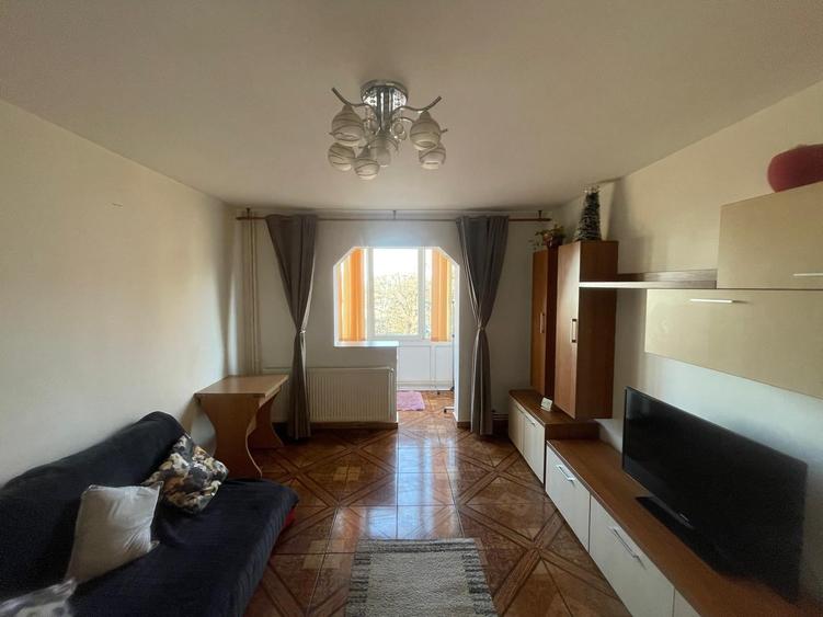 De-Inchiriat-Apartament-2-Camere-Parcare-Tractorul - 1