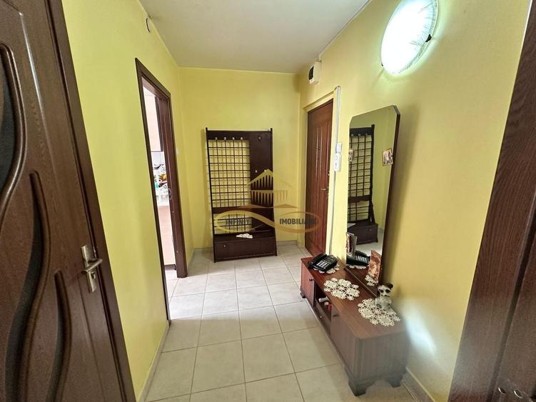 Apartament cu 2 camere semidecomandat, mobilat în Aviatori