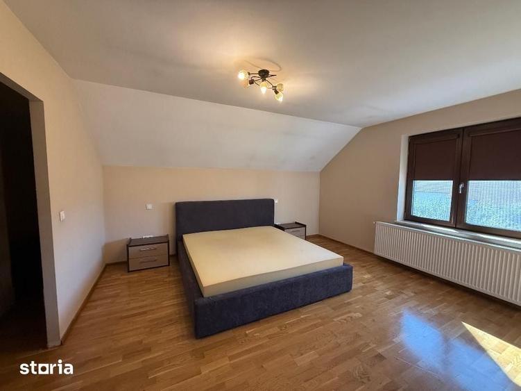 Casă cu 5 camere cu Teren 427 Mp în Cetate