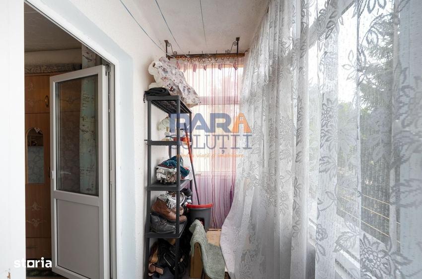 Apartament cu 3 camere decomandat în Horia
