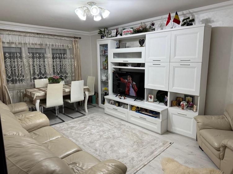 Apartament cu 2 camere decomandat în Sfântu Ilie