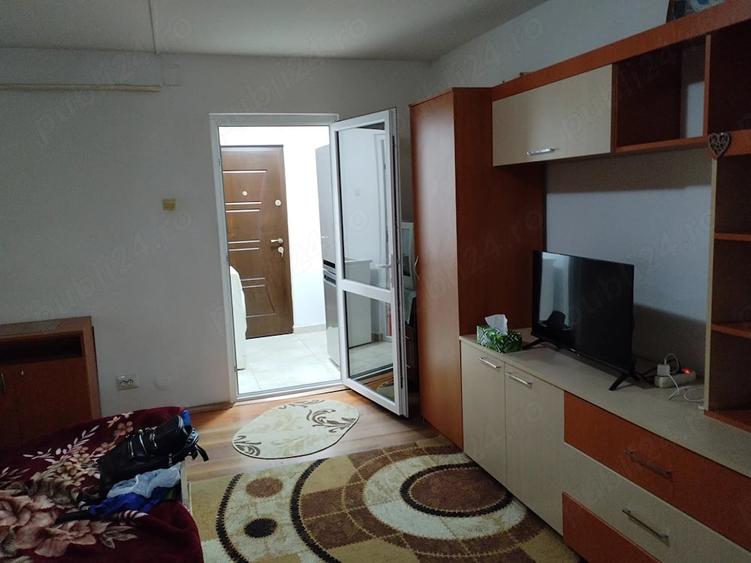 Garsonieră decomandată în Zahana